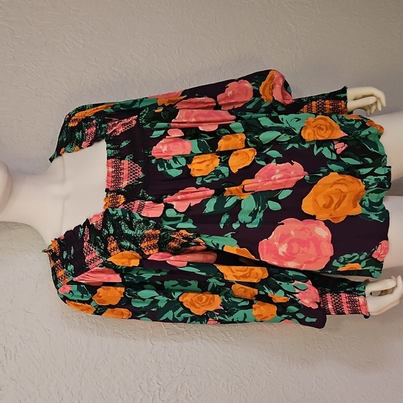 PLENTY Floral Smocked Balloon Sleeve Off Shoulder Square Neck Top - Picture 2 of 9